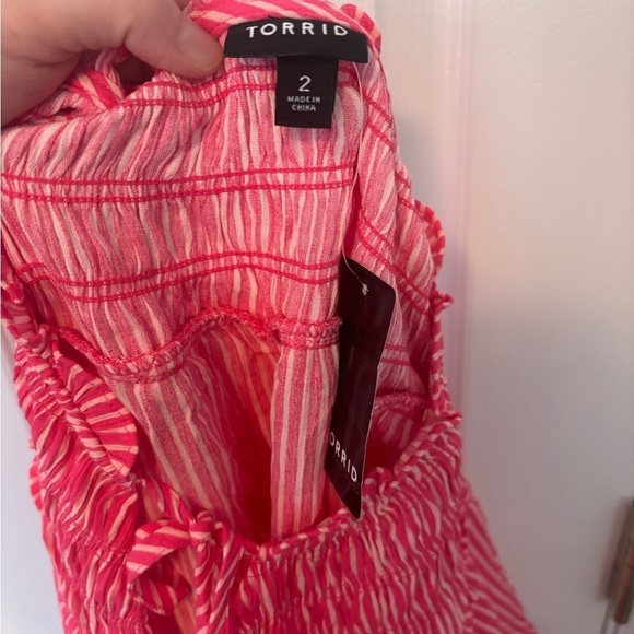 NWT Torrid Gauze Smocked Yoke Ruffle Top - Picture 4 of 7